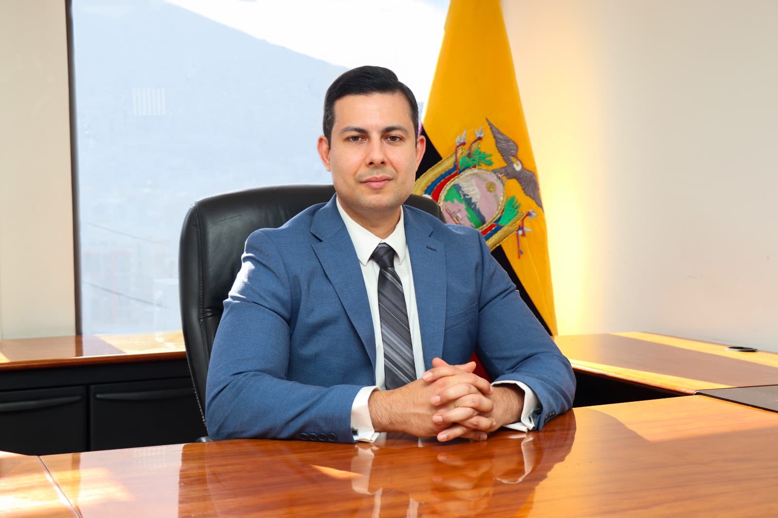Ricardo Gutiérrez Asume el Mintel en Ecuador Ante Reorganización y Fusión Ministerial