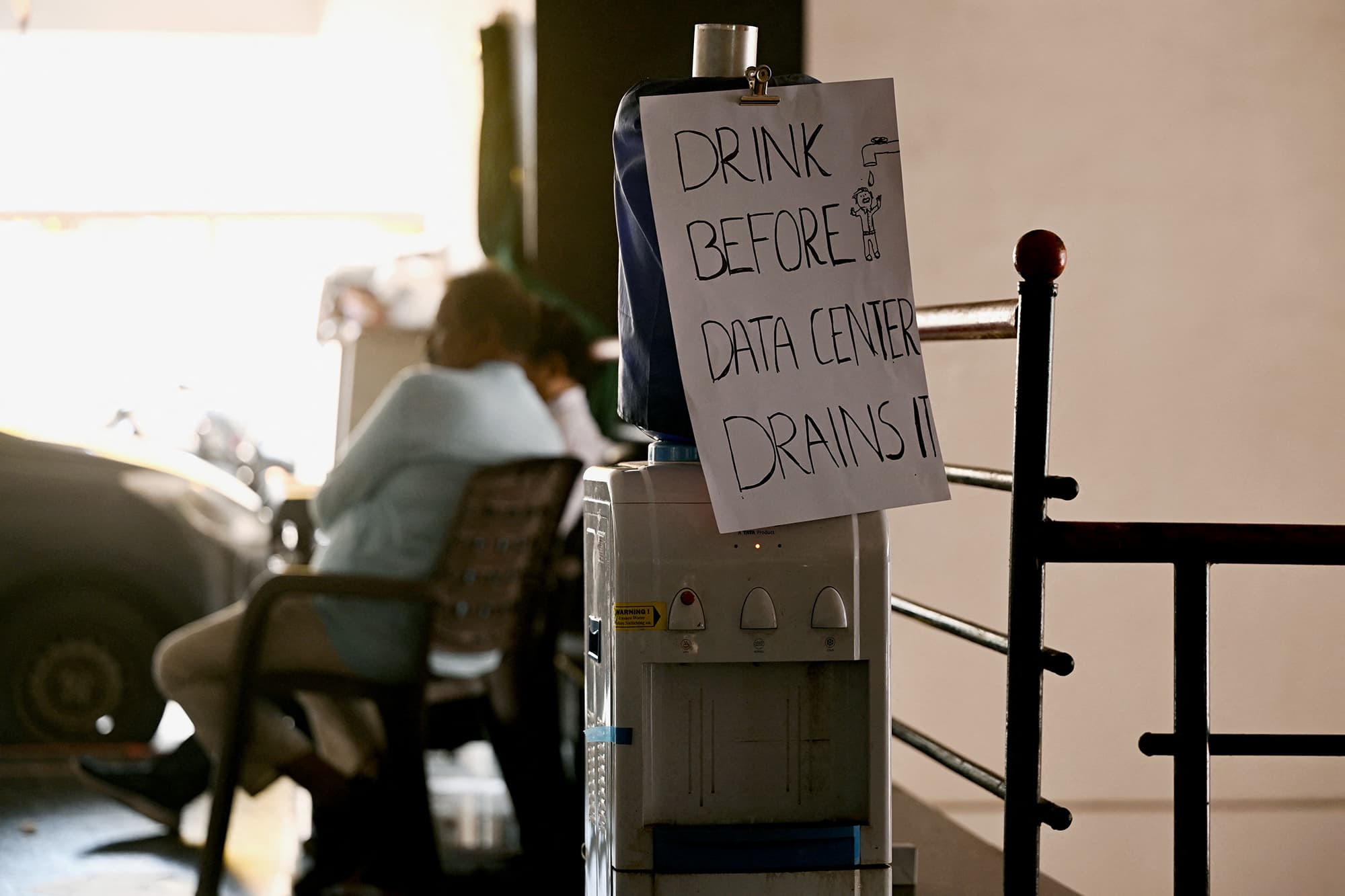 Big Tech y el Agua: Resistencia Global a la Sed de los Centros de Datos y su Impacto en LATAM